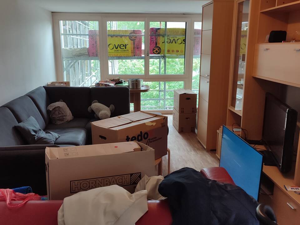 Viele Möbel in einem Raum.