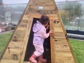 Spendenprojekt für die inklusive Kita Europagarten: Ein neues Tipi sorgt für leuchtende Kinderaugen