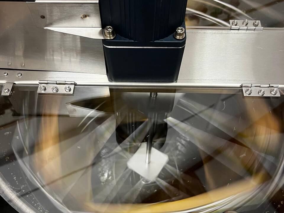 Eine Flüssigkeit in einer Zentrifuge.