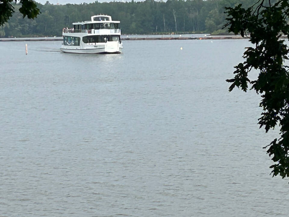 Ein Schiff auf dem See.