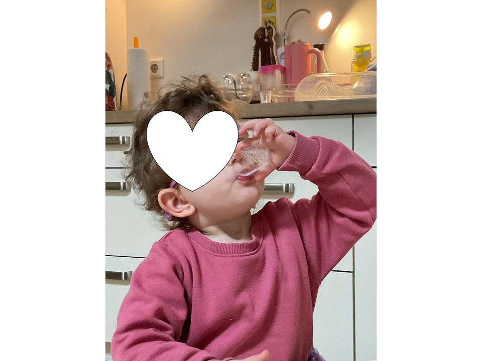 Bild zwei zeigt ein Kind