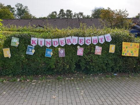 Kita Löwenzahn: Kinderrechte hängen am Zaun